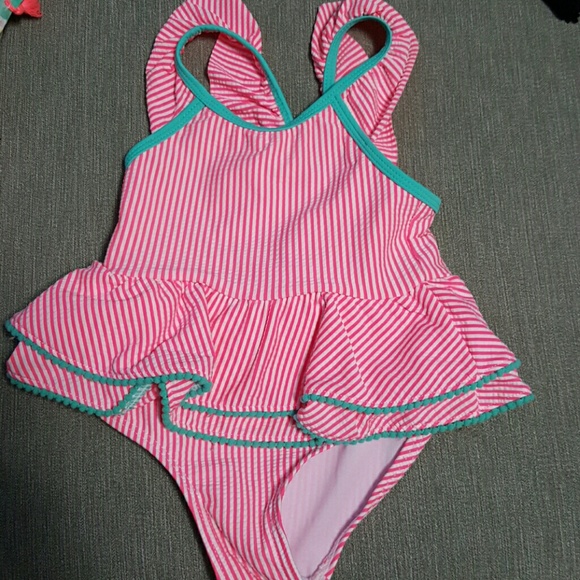 Bathing suit and cover-up set - Picture 2 of 5